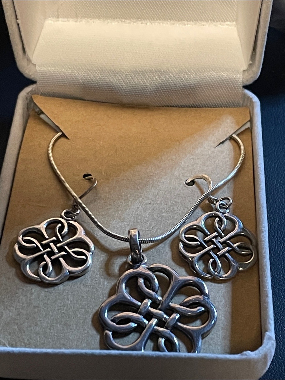 Storrs LTD 1975 3pcs 925 SS Celtic Knot earring and pendant set 17” length - Picture 3 of 4